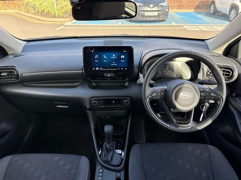 2025 Toyota Yaris 1.5 Hybrid Design 5dr CVT Hatchback Hybrid Automatic