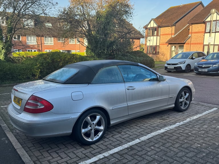 image for Mercedes-Benz, CLK, Convertible, 2004, Semi-Auto, 2597 (cc), 2 doors