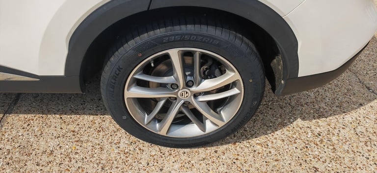 2022 MG MG HS 1.5 T-GDI 16.6kWh Exclusive Auto Euro 6 (s/s) 5dr ESTATE Petrol/Electric Hybrid Aut...