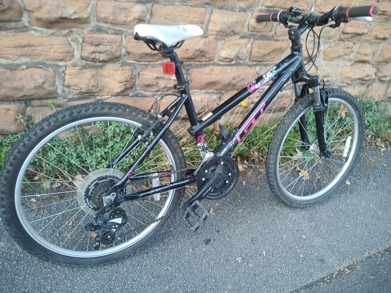 GT Laguna Girls 24-inch Bike VGC