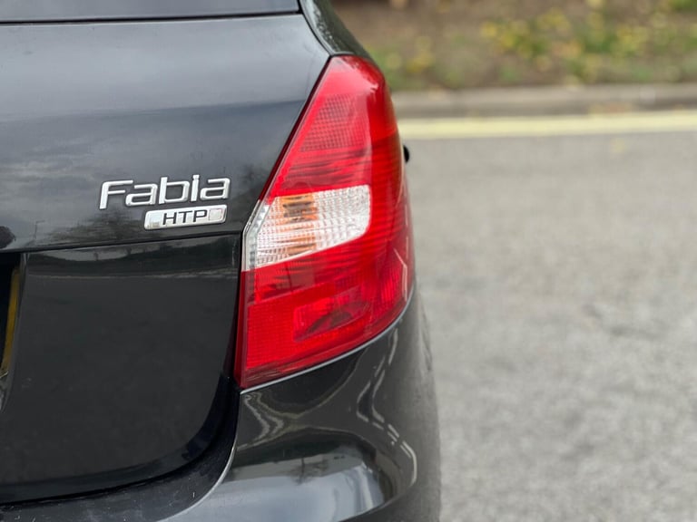 2008 Skoda Fabia 1.2 12V 1 5dr HATCHBACK PETROL Manual
