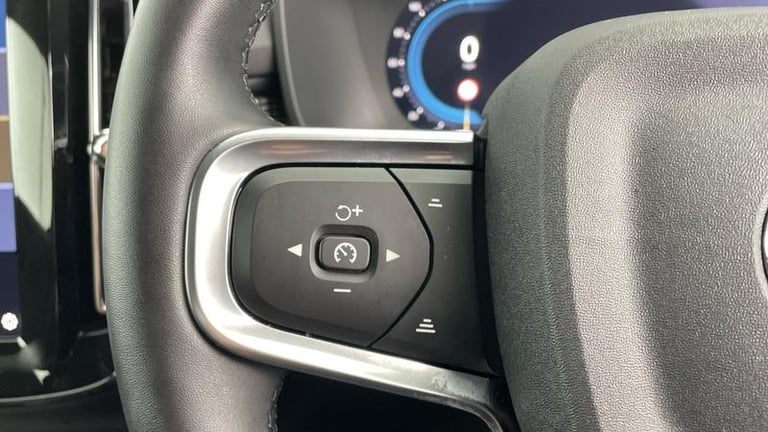 2025 Volvo XC40 Black Edition Plus B4 Mild hybrid Petrol Automatic SUV Hybrid Automatic