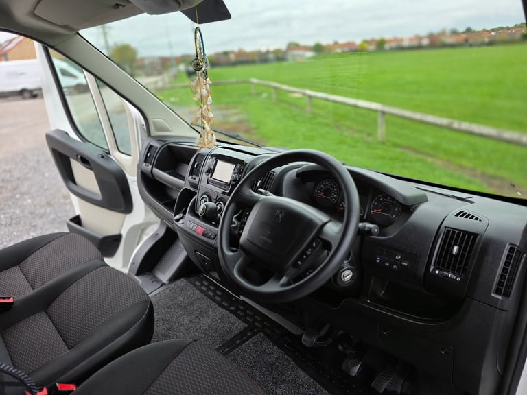 Peugeot Boxer Campervan L3H2