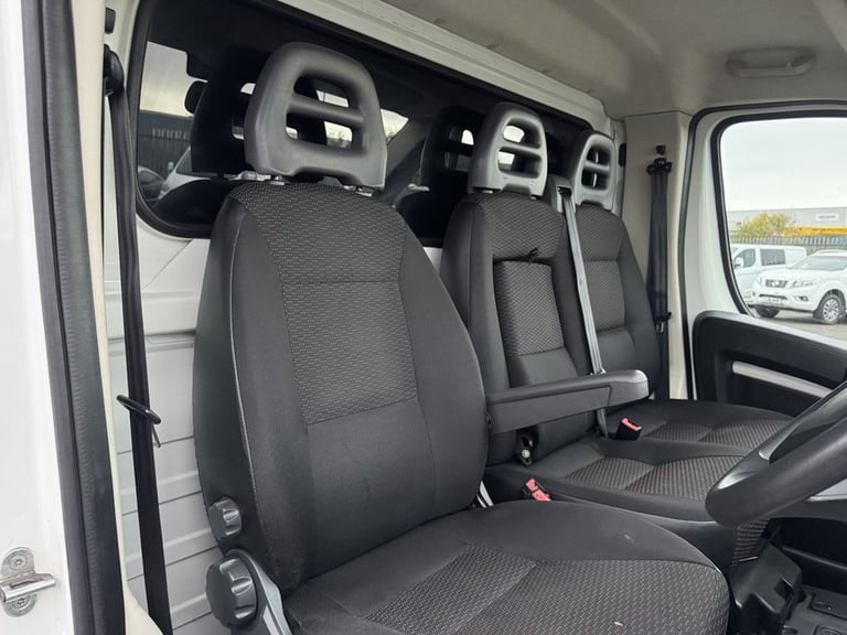 2021 Peugeot Boxer BLUEHDI 335 LOW LOADER / DROPSIDE / DROP &amp; GO / SPECIALIST VEHICLE - DIESE...
