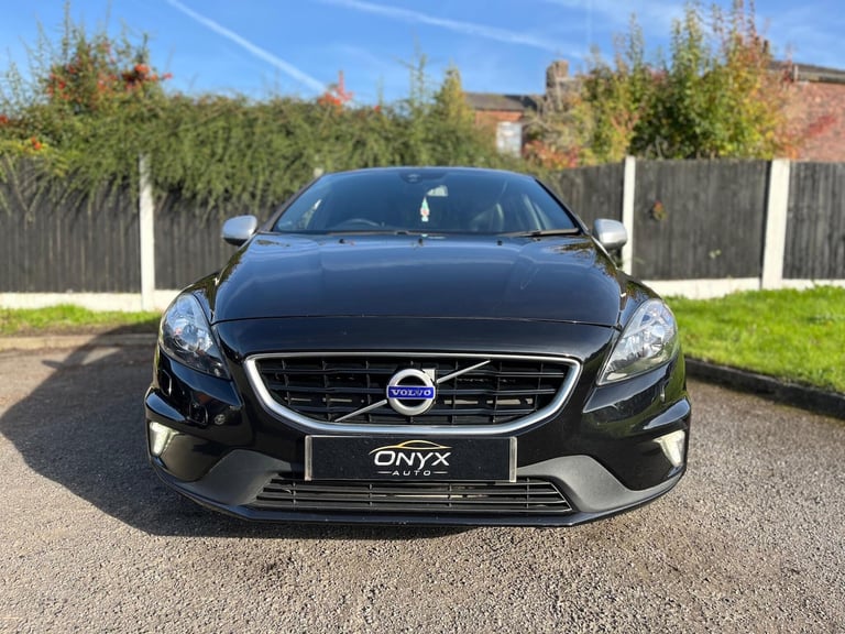 2015 Volvo V40 2.0 T2 R-Design Euro 6 (s/s) 5dr HATCHBACK Petrol Manual