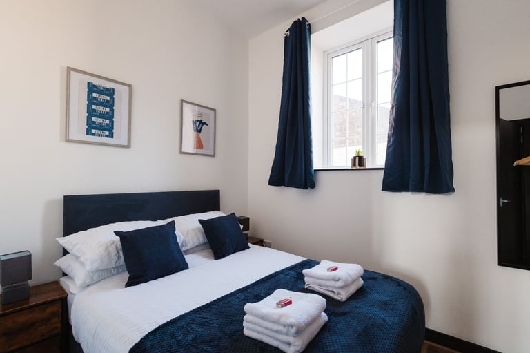 Short Term Let in Warrington | Town Centre | Parking