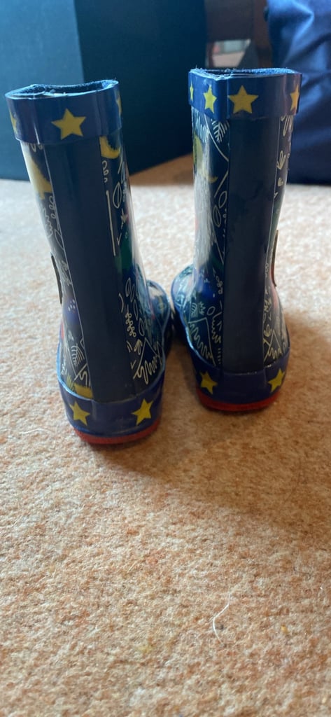 Size 4 wellies 