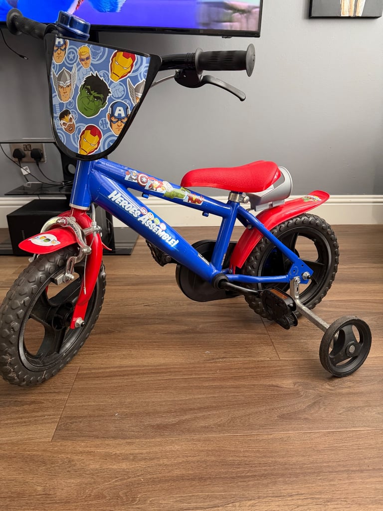 image for Kids bike with training wheels