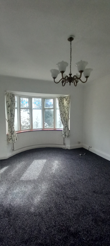 **LET BY**DETACHED BUNGALOW**3 BEDROOMS**MADELEY**