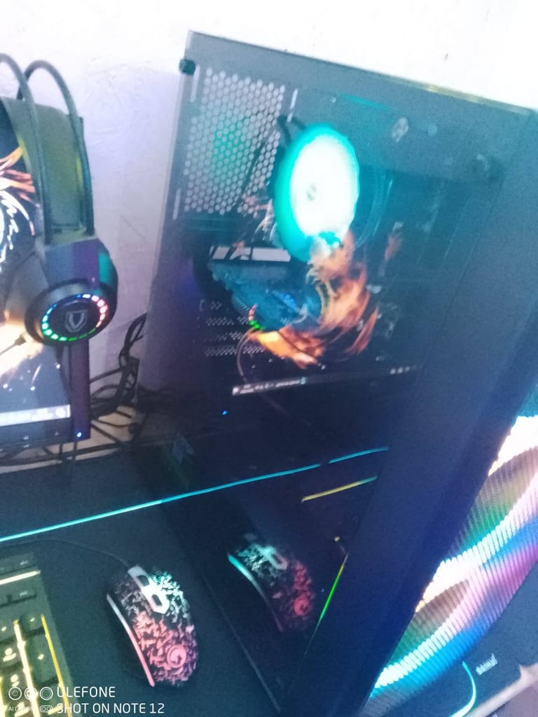 NEW - Full Gaming PC RGB Case QuadCore i7 4.0Ghz Nvidia Graphics SSD BIG Monitor Keyboard Mouse Wifi