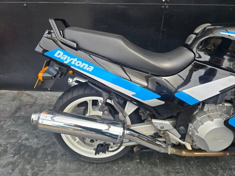 TRIUMPH DAYTONA 750 PROJECT BIKE HPI CLEAR