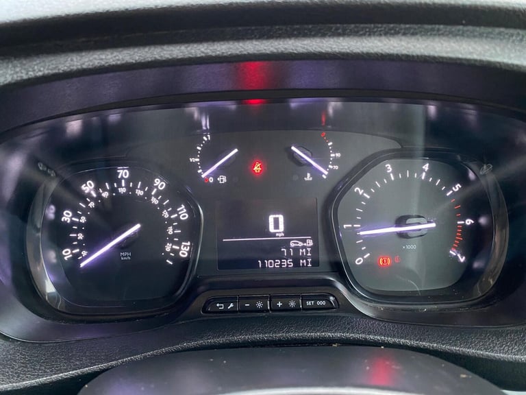 2019 Peugeot Expert 2.0 BlueHDi 1400 Professional Standard Panel Van MWB Euro 6 (s/s) 6dr PANEL V...
