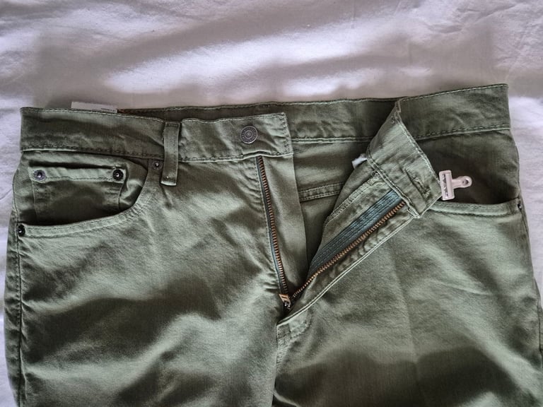 Mens Levis 513 Khaki Jeans Waist34-Leg28 inch.