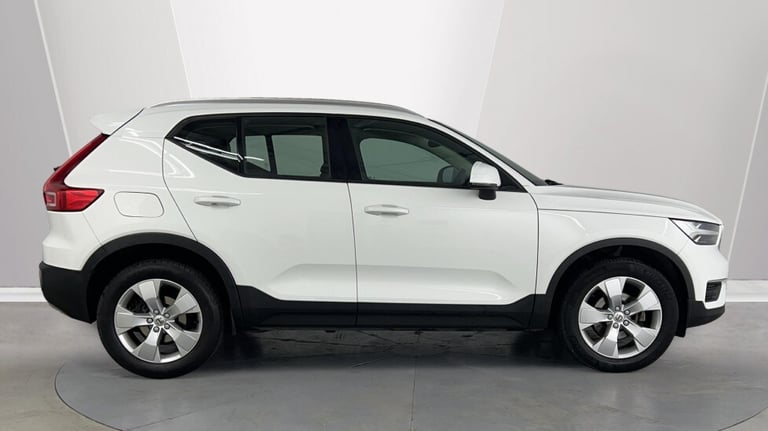 2020 Volvo XC40 T3 Momentum Automatic Estate Petrol Automatic