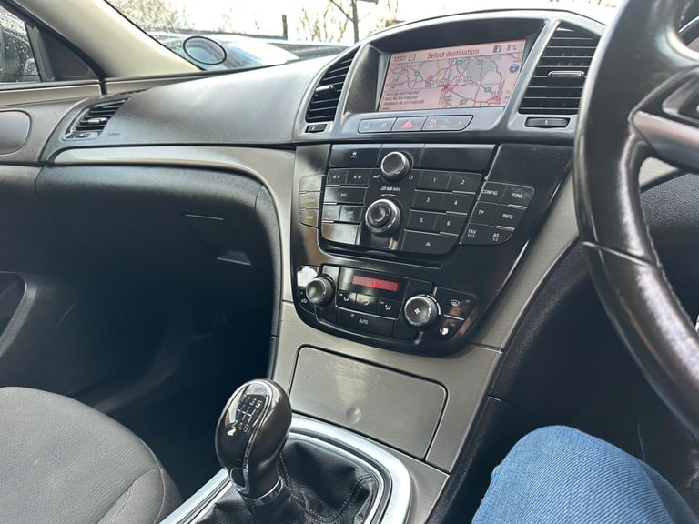 2010 Vauxhall Insignia 2.0 CDTi ecoFLEX Exclusiv Nav Sports Tourer Euro 5 5dr ESTATE Diesel Manual