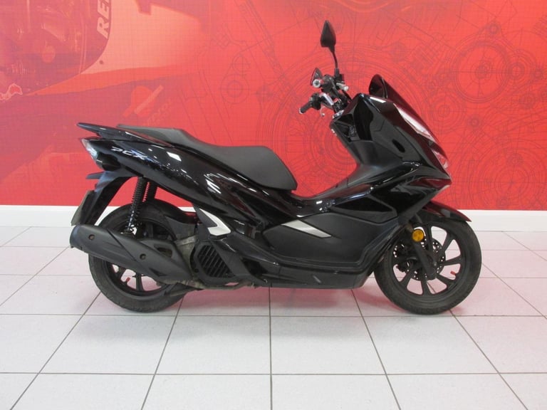 2018 HONDA PCX125 - 4925 Miles NATIONWIDE DELIVERY AVAILABLE