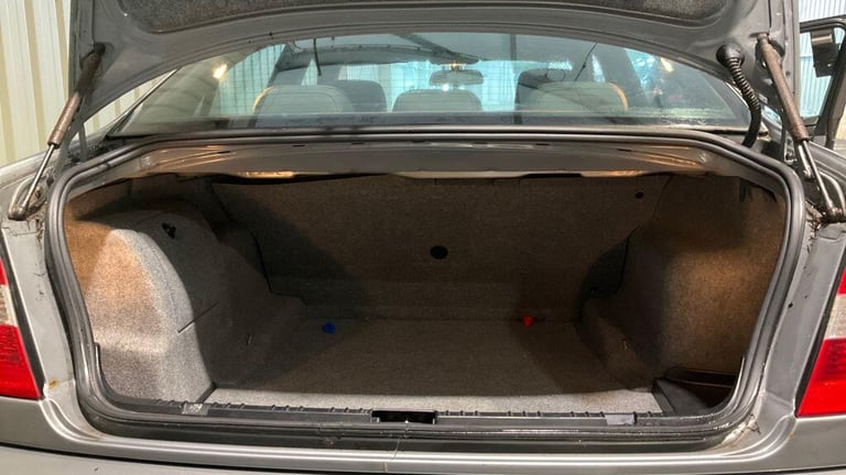 2004 BMW 3 Series 2.5 325i Sport Saloon 4dr Petrol Automatic (229 g/km, 192 bhp) SALOON Petrol Au...