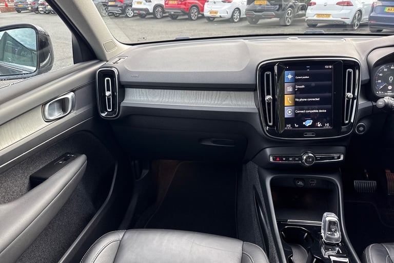 2021 Volvo XC40 2.0 B4 MHEV Inscription Auto AWD Euro 6 (s/s) 5dr SUV PETROL Automatic