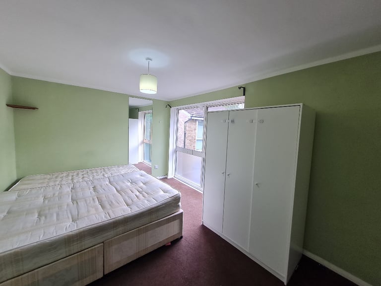 2 bedroom Flat Beaufort House in N15 4DR in Seven Sisters, London