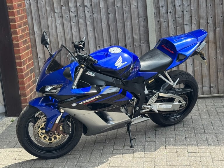 HONDA CBR 1000 RR FIREBLADE 2006 (06) SUPER SPORT 