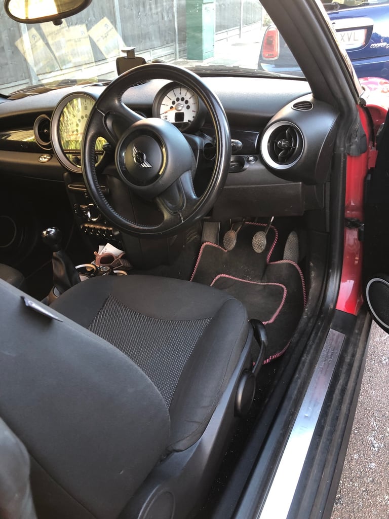 image for Mini, CONVERTIBLE, Convertible, 2011, Manual, 1598 (cc), 2 doors