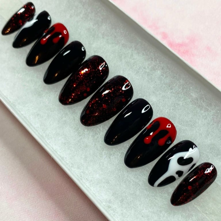 HALLOWEEN PRESS-ON NAILS - CUSTOM, HAND-PAINTED, AFFORDABLE