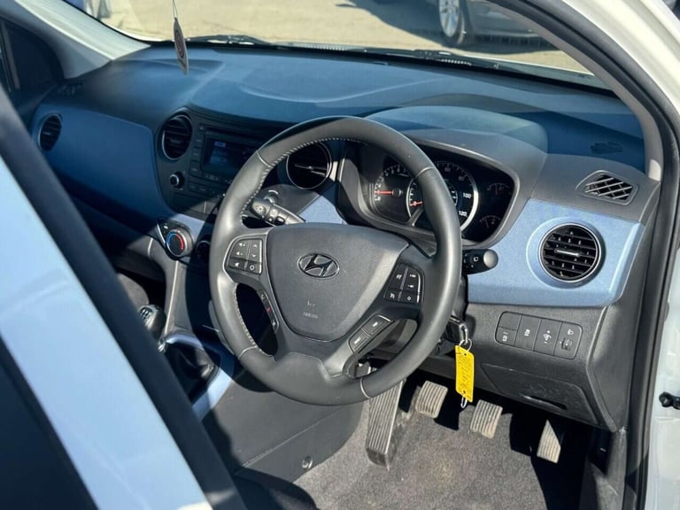 2015 Hyundai i10 1.0 Blue Drive Premium 5dr HATCHBACK PETROL Manual