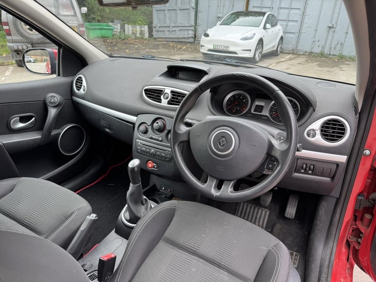 RENAULT CLIO 1.2 Dynamique 2009