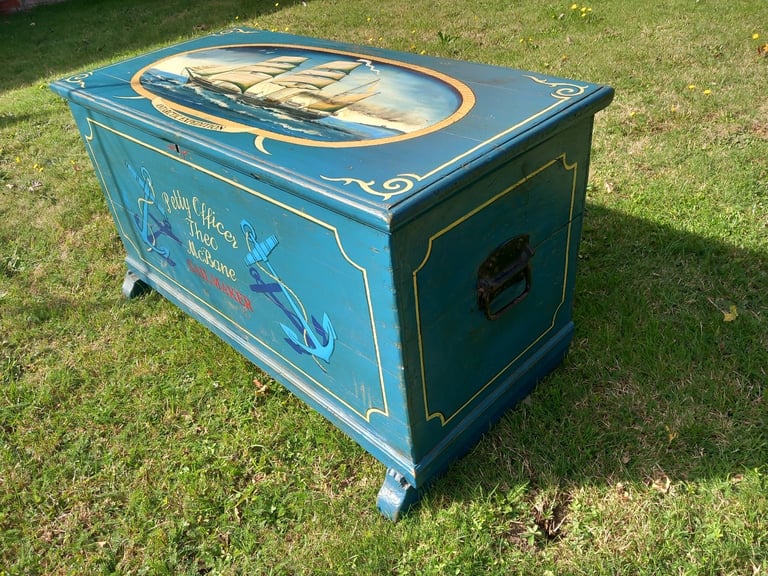ANTIQUE PAINTED PINE BLANKET BOX. DISCOVERY, ANTARCTIC.