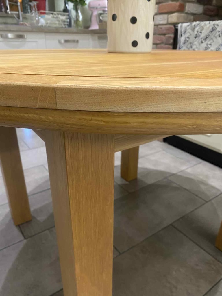 💙🍽️ Barker & Stonehouse solid Oak extendable dining breakfast table 