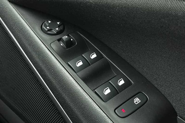 2022 Vauxhall Crossland 1.2 SE Edition SUV 5dr Petrol Manual Euro 6 (s/s) (83 ps) SUV Petrol Manual