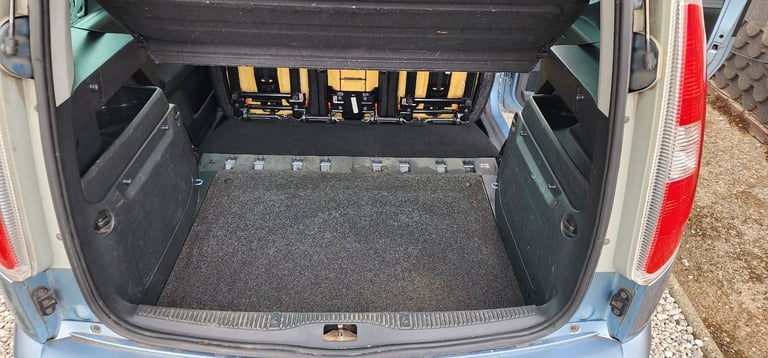 Skoda, ROOMSTER, MPV, 2014, Manual, 1598 (cc), 5 doors