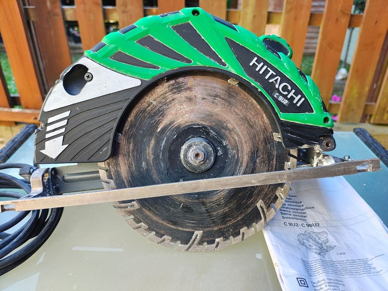 Hitachi large depth saw 110v