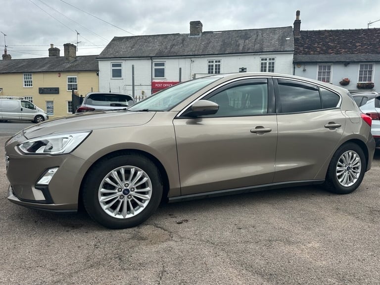 2019 Ford Focus 1.0T ECOBOOST TITANIUM 5dr EURO 6 (s/s) (125 ps) WITH SERVICE HISTORY  Hatchback ...
