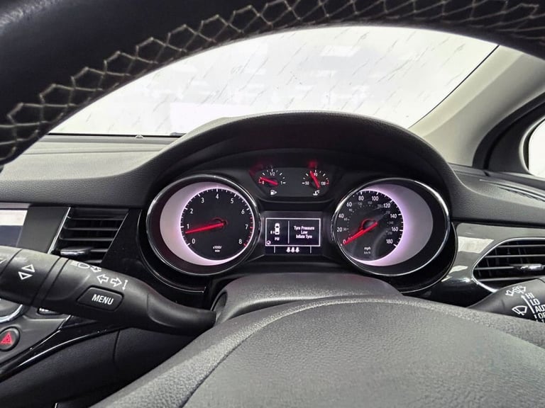 2018 Vauxhall Astra 1.4i Turbo SRi Hatchback 5dr Petrol Manual Euro 6 (150 ps) Hatchback Petrol M...