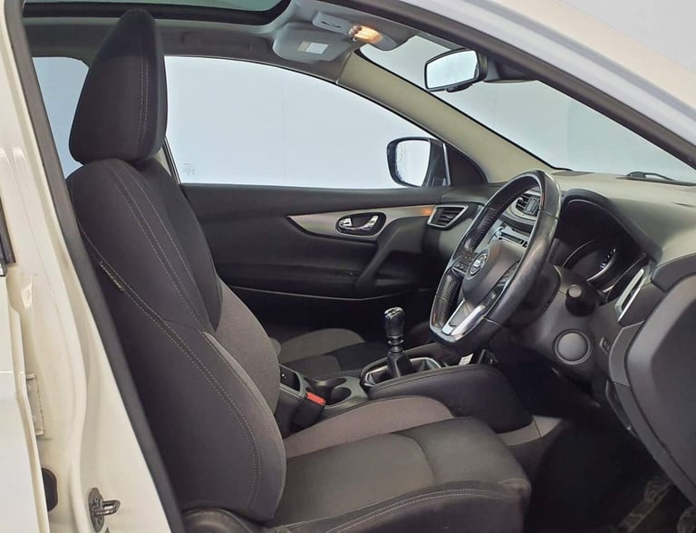 2017 Nissan Qashqai 1.5 Turbo Diesel (DCI), N Connecta, SUV, 5 Door, Manual, Euro 6. HATCHBACK Di...