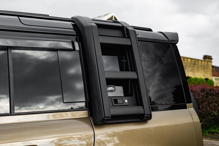 2024 Land Rover Defender 110 3.0 D250 MHEV XS Edition Auto 4WD Euro 6 (s/s) 5dr ESTATE Diesel Aut...