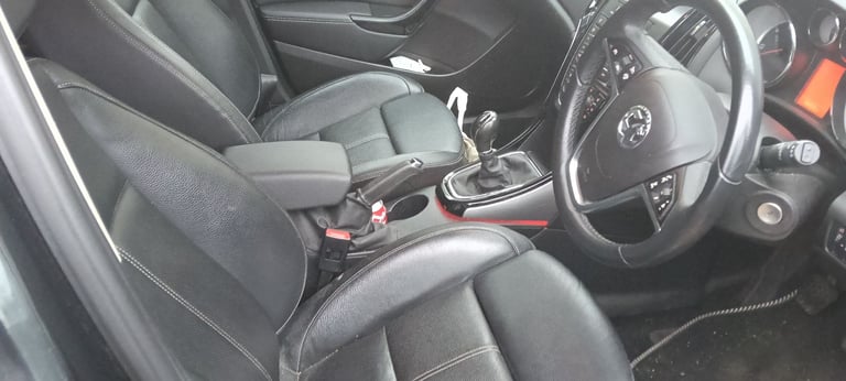 Vauxhall, ASTRA, Hatchback, 2015, Manual, 1956 (cc), 5 doors