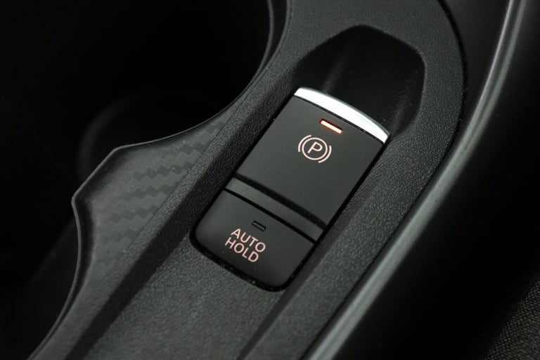 2024 Nissan Juke 1.0 DiG-T N-Connecta 5dr Hatchback Petrol Manual