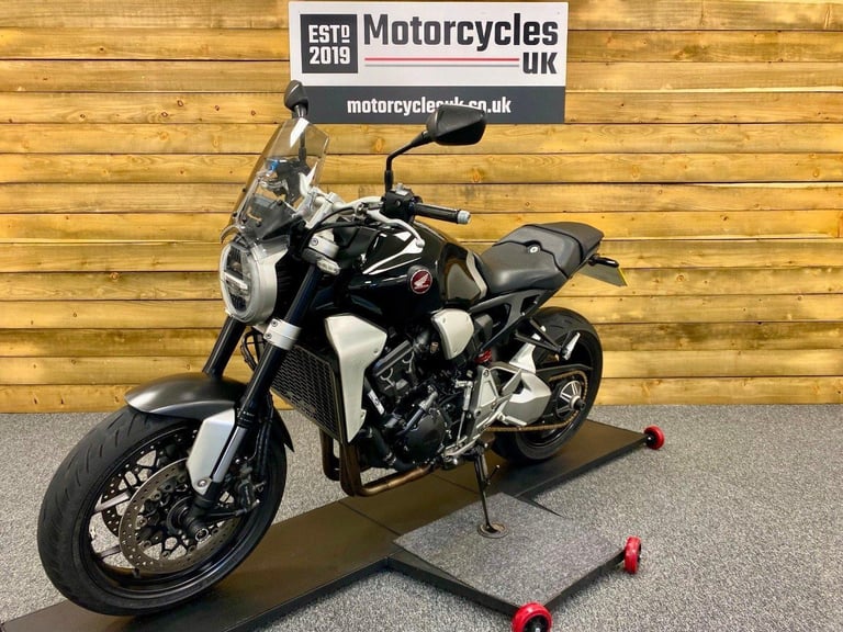 2018 HONDA CB1000R+ NEO SPORT CAFE, ONLY 13302 MILES, FSH, BIG SPEC and MINT! 