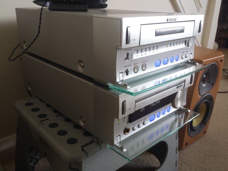 SONY CASSETTE CD & RADIO 