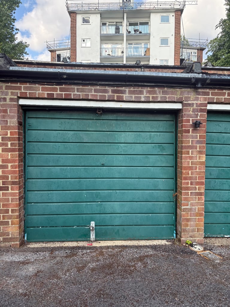 image for Garage to rent / Streatham 