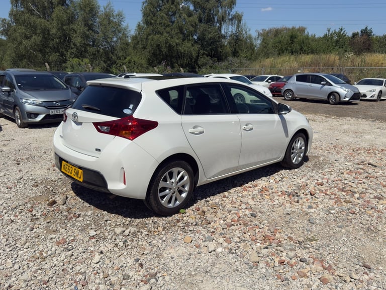 2025 Toyota Auris PETROL AUTOMATIC 1,5L Hatchback HYBRID ELECTRIC Manual