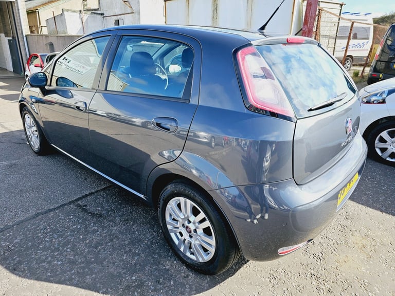 2014 Fiat Punto 1.2 Easy 5dr HATCHBACK Petrol Manual