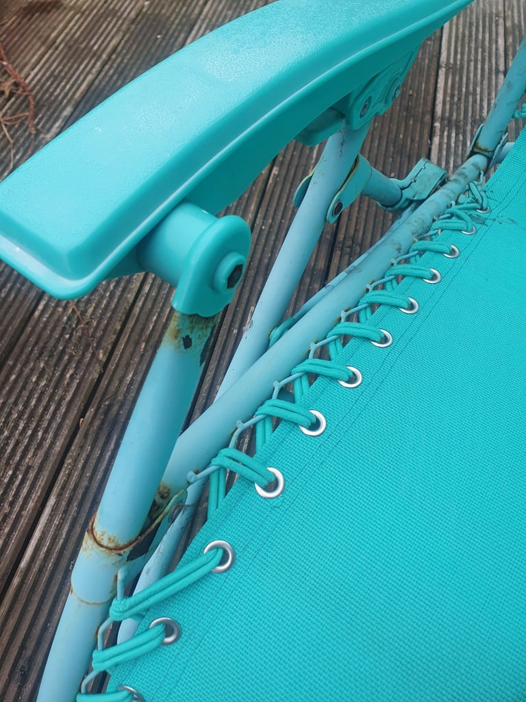 SUN LOUNGERS (PAIR)