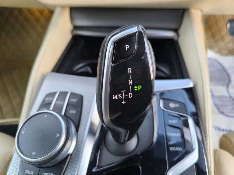 2020 BMW 5 Series 2.0 Diesel Hybrid PCO Ready 520d MHT M Sport 5 Seats 4dr Euro 6 ULEZ Free SALOO...