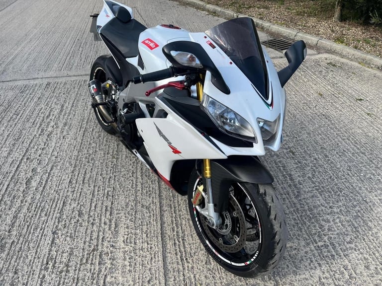 2015 65 APRILIA RSV4R A-PRC RSV1000 RSV4 R V4 MINT 8k MILES SPORTS SUPERBIKE