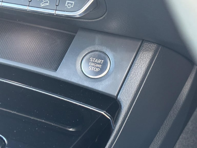 AUDI Q5 2.0 TDI 40 Black Edition 2024