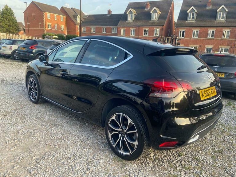 2015 DS Automobiles DS 4 BLUEHDI PRESTIGE S/S HATCHBACK Diesel Manual