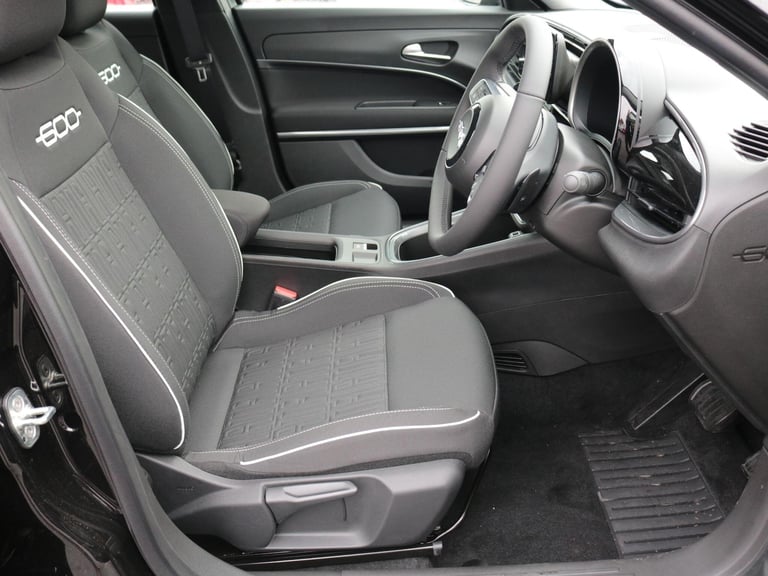 2025 Fiat 600 600 1.2 136hp Hybrid Edct-6 HATCHBACK Petrol/Electric Hybrid Automatic